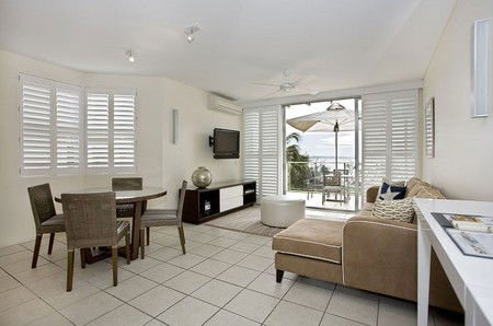 Maison Noosa Luxury Beachfront Resort - SA Accommodation 4