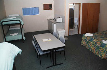 Oasis By The Lake - SA Accommodation 3