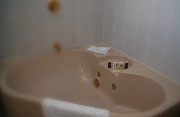 Oasis By The Lake - SA Accommodation 4