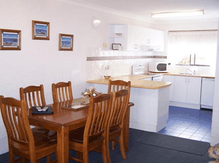 Peninsular Apartments - SA Accommodation 4