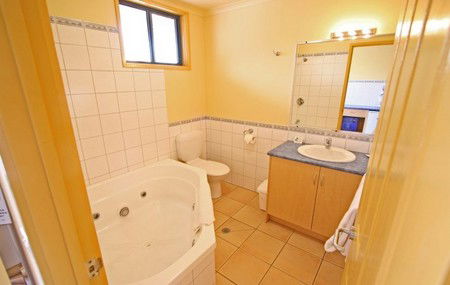 Seaview Motel & Apartments - SA Accommodation 4