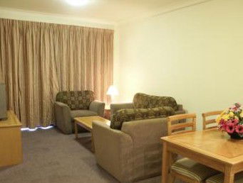 Maclin Lodge Motel - SA Accommodation 2