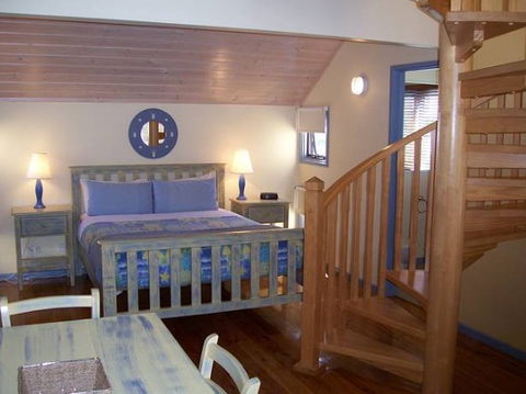Rayville Boat Houses - SA Accommodation 2