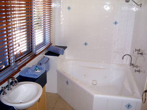 Rayville Boat Houses - SA Accommodation 4