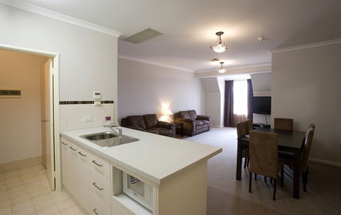Regal Apartments - SA Accommodation 1