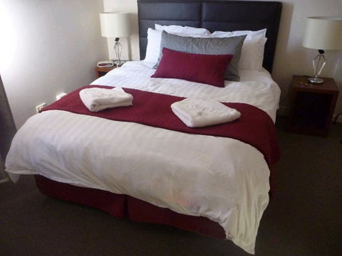 Regal Apartments - SA Accommodation 3