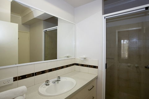 Regal Apartments - SA Accommodation 4