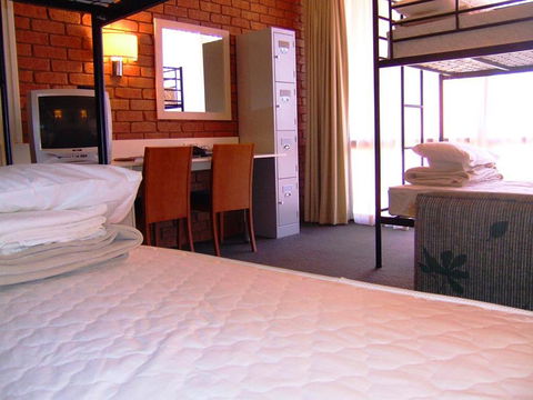 Alice In The Territory - SA Accommodation 5