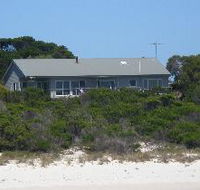 Island Beach Escape - SA Accommodation