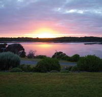 Lake View Apartments - SA Accommodation