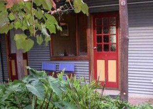 Red Poles - SA Accommodation 2