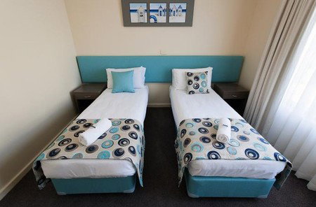 Marina Hotel And Apartments - SA Accommodation 3