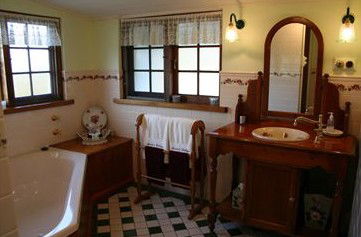 Sarah's Cottage - SA Accommodation 3