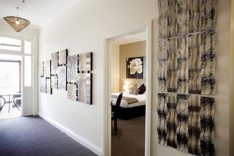 Balcony On Sixth Lodge - SA Accommodation 0