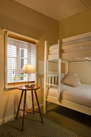Stirling House - SA Accommodation 4
