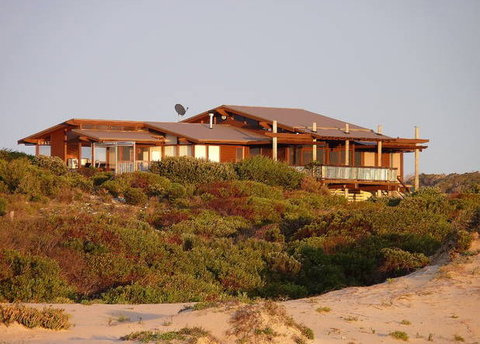 Sleaford Bay Retreat - SA Accommodation 9