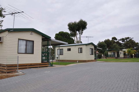 Avoca Dell Caravan Park - SA Accommodation 4