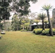 Tullah Lakeside Lodge - SA Accommodation