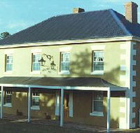 Wilmot Arms Inn - SA Accommodation