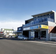 Penguin Waterfront Escape - SA Accommodation