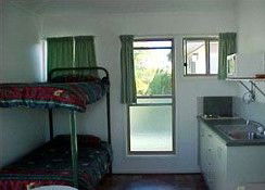 Gee Dees Family Cabins - SA Accommodation 5