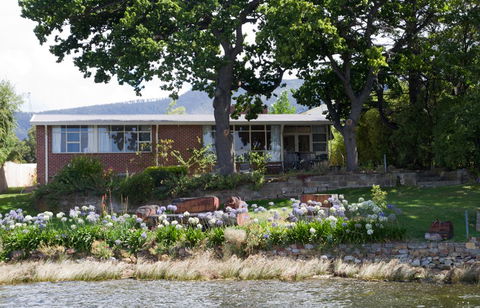 Waterside Accommodation - SA Accommodation 1