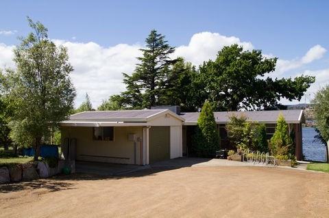 Waterside Accommodation - SA Accommodation 2