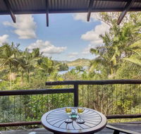 Secrets on the Lake - SA Accommodation