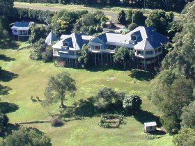 The Spotted Chook Ferme Auberge And Amelies Petite Maison - SA Accommodation 0
