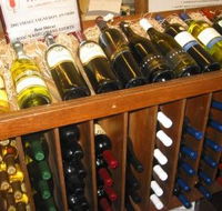 Warrenmang Vineyard  Resort - SA Accommodation