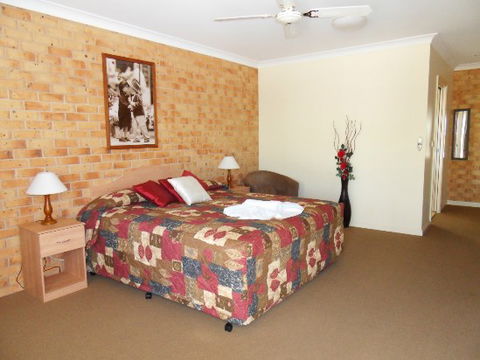 Club Motel Tumbarumba - SA Accommodation 2