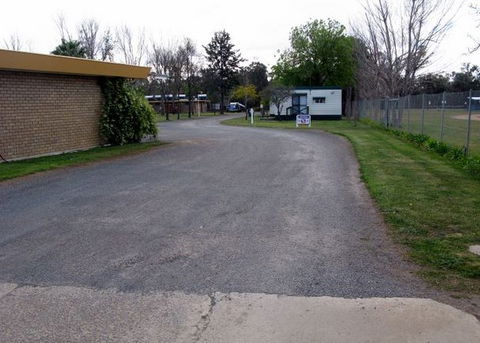 Jerilderie Motel And Caravan Park - SA Accommodation 1