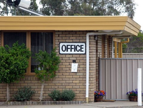 Jerilderie Motel And Caravan Park - SA Accommodation 2
