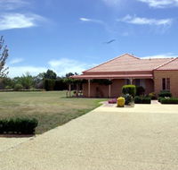 Fairways Bed and Breakfast at Jerilderie - SA Accommodation