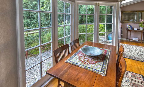 Bridal Falls Cottage - SA Accommodation 3