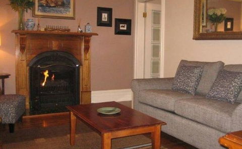 Bridal Falls Cottage - SA Accommodation 4