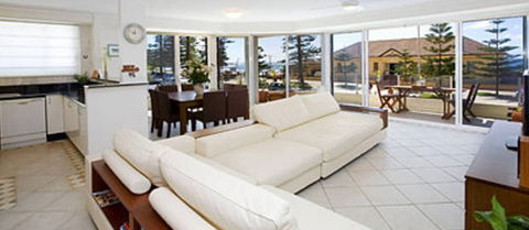 Absolute Beachfront Manly Bed And Breakfast - SA Accommodation 5