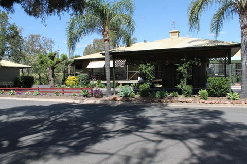 Lake Forbes Motel - SA Accommodation 0