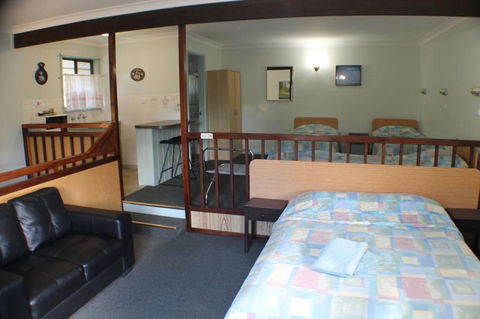 Lake Forbes Motel - SA Accommodation 2