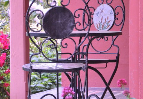 Camelia Cottage - SA Accommodation 4