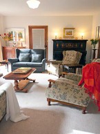 Camelia Cottage - SA Accommodation 5