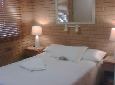 Shoreline Apartments Woodgate Beach - SA Accommodation 5