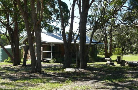 Possums Hollow And Hooters Hut - SA Accommodation 5