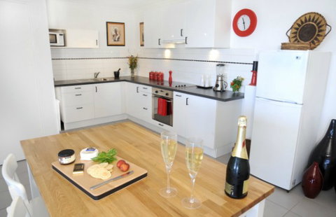 Clouds, Silver Lining And Old St Johns Church Beechmont - SA Accommodation 4