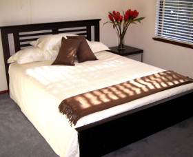 Demco Bed And Breakfast - SA Accommodation 0