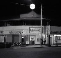 Burnett Hotel - SA Accommodation