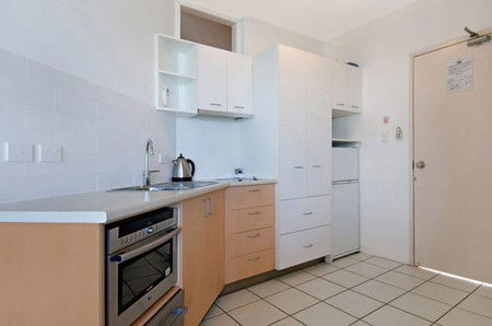 Coolum Baywatch Resort - SA Accommodation 4