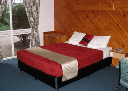 SMART MOTELS BERT HINKLER - SA Accommodation 1