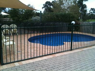 Golden Guitar Motor Inn - SA Accommodation 0