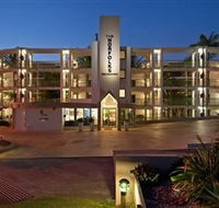 Norfolks On Moffat Beach - SA Accommodation